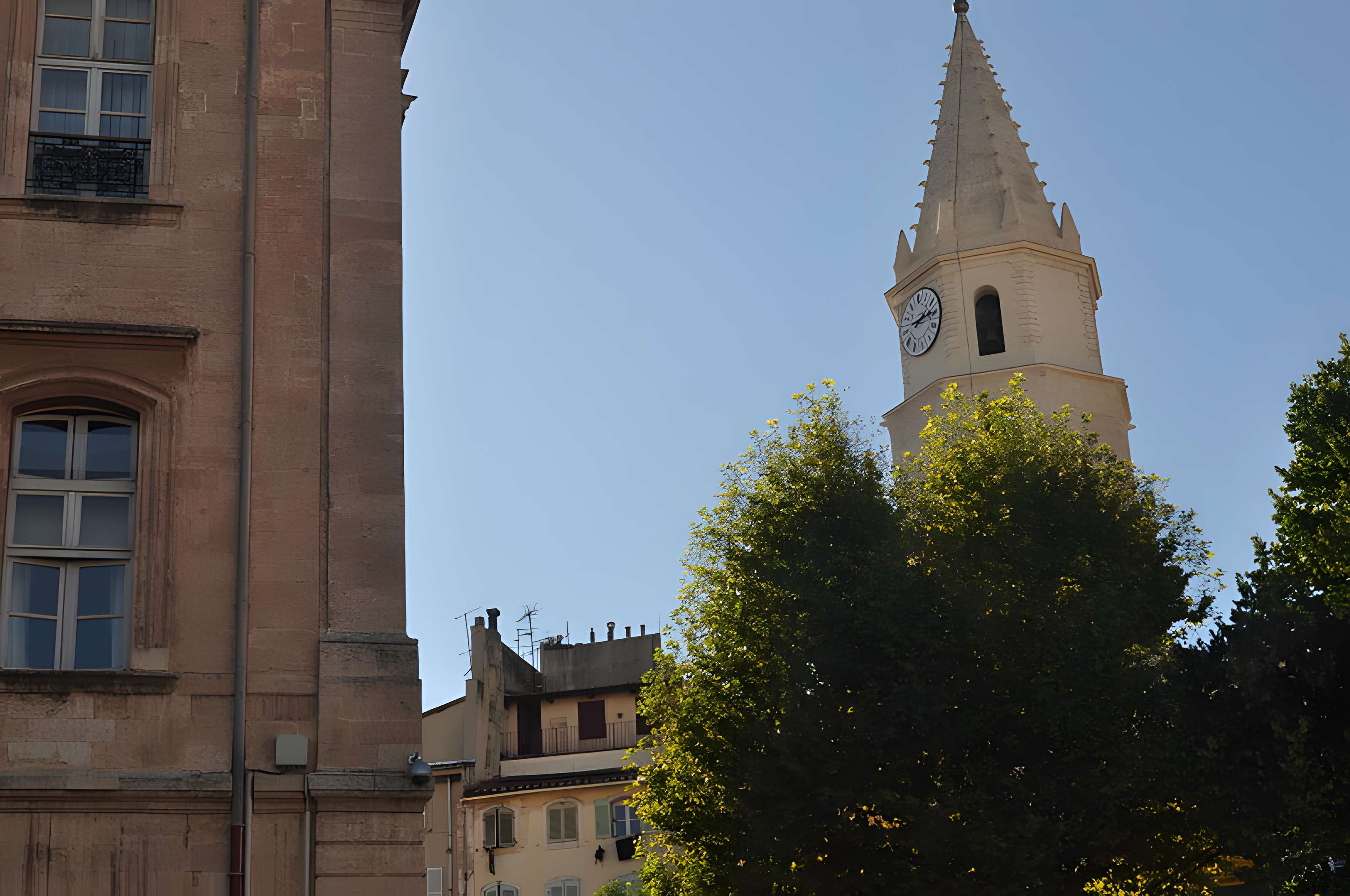 Clocher des Accoules au vieux port