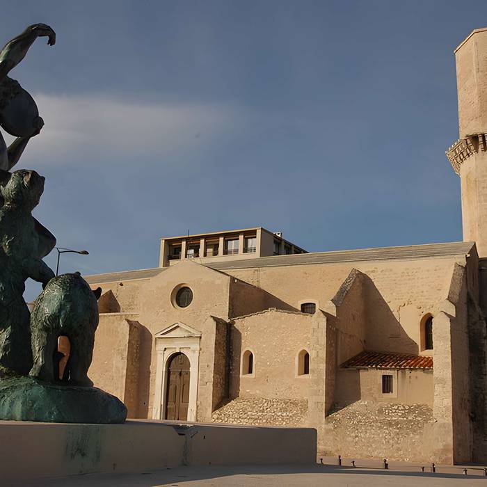 Photo de Eglise et baptistère Saint-Laurent