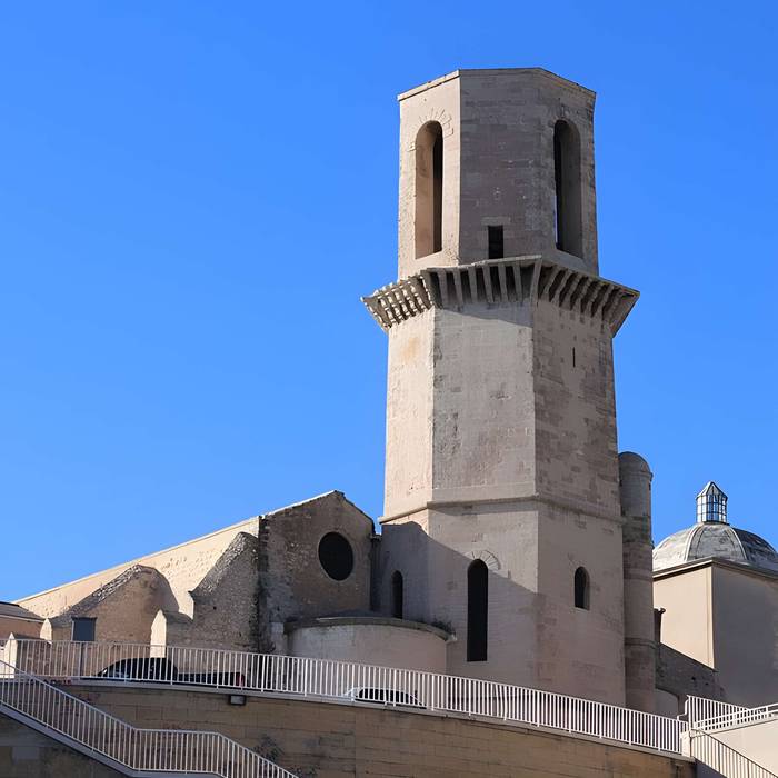 Photo de Eglise et baptistère Saint-Laurent