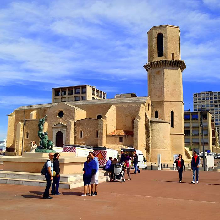 Photo de Eglise et baptistère Saint-Laurent