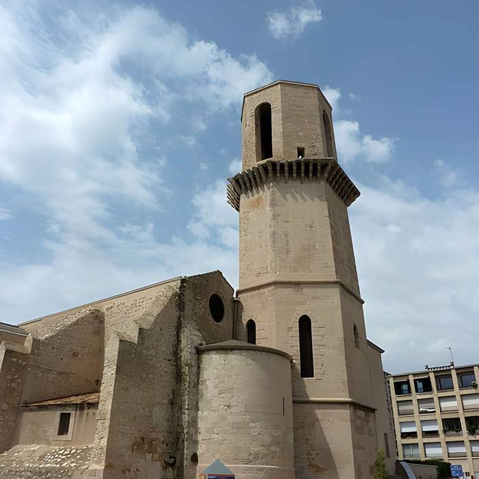 Photo de Eglise et baptistère Saint-Laurent
