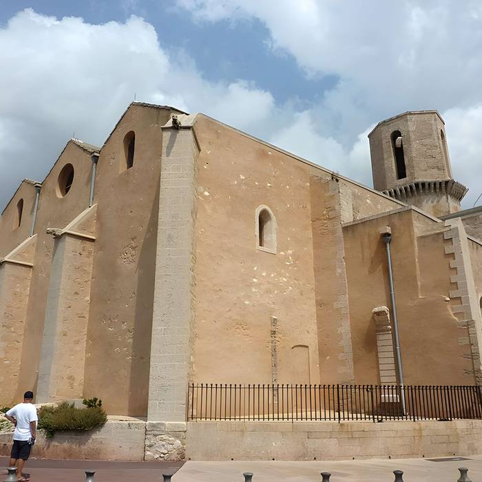 Photo de Eglise et baptistère Saint-Laurent