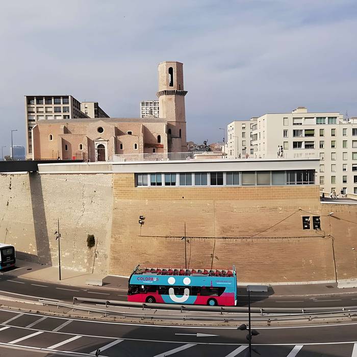 Photo de Eglise et baptistère Saint-Laurent