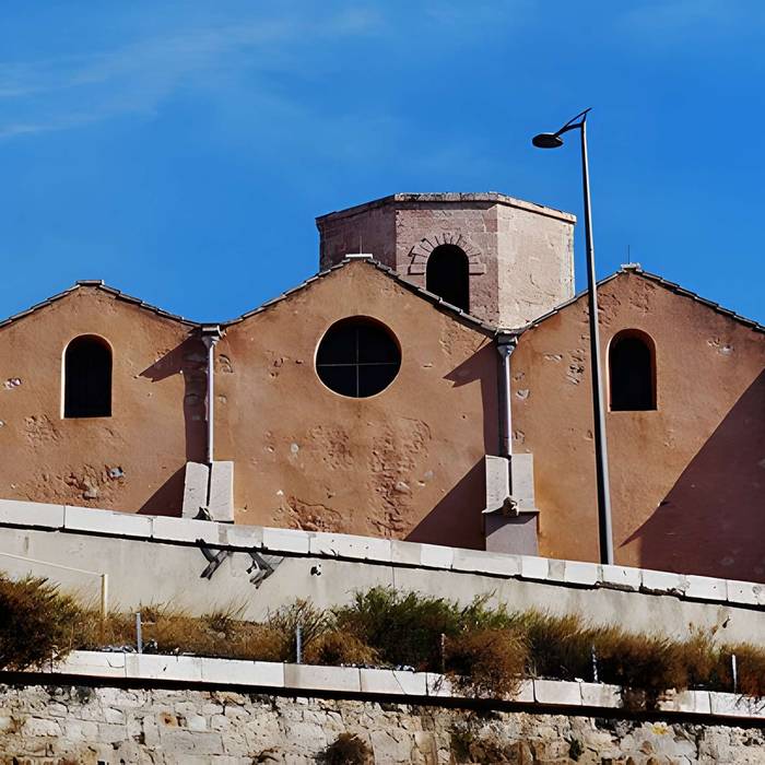 Photo de Eglise et baptistère Saint-Laurent