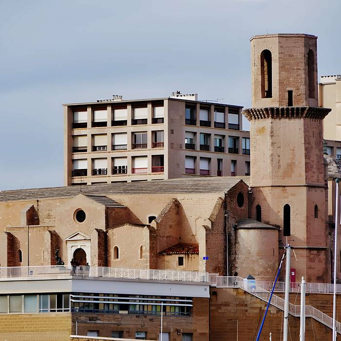 Photo de Eglise et baptistère Saint-Laurent