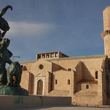 Eglise et baptistère Saint-Laurent