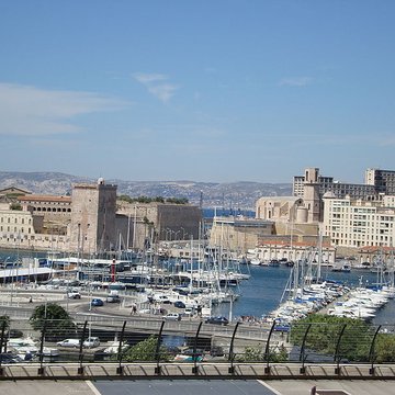 Eglise et baptistère Saint-Laurent