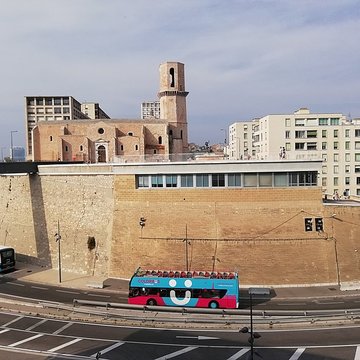 Eglise et baptistère Saint-Laurent