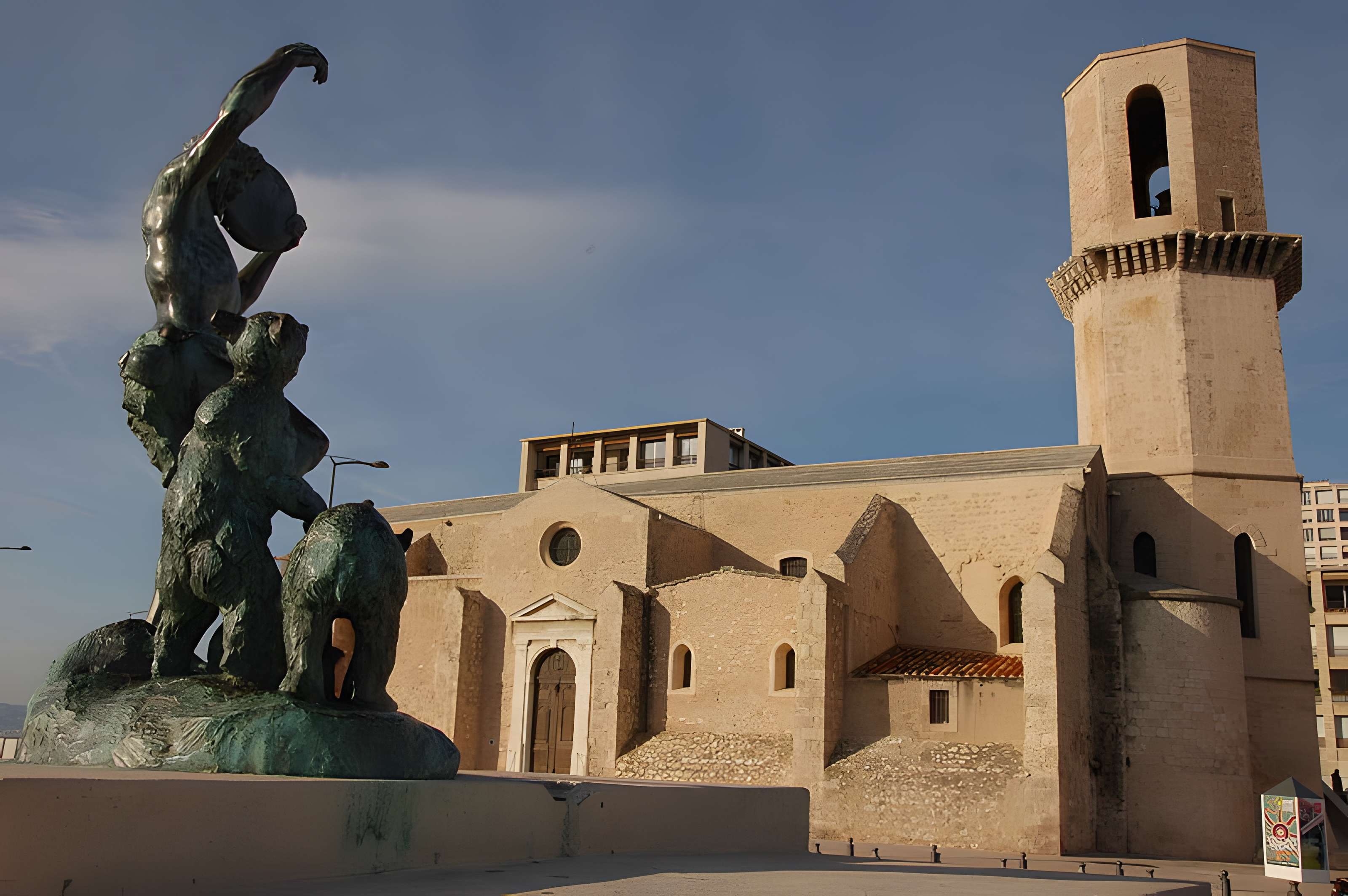 Eglise et baptistère Saint-Laurent