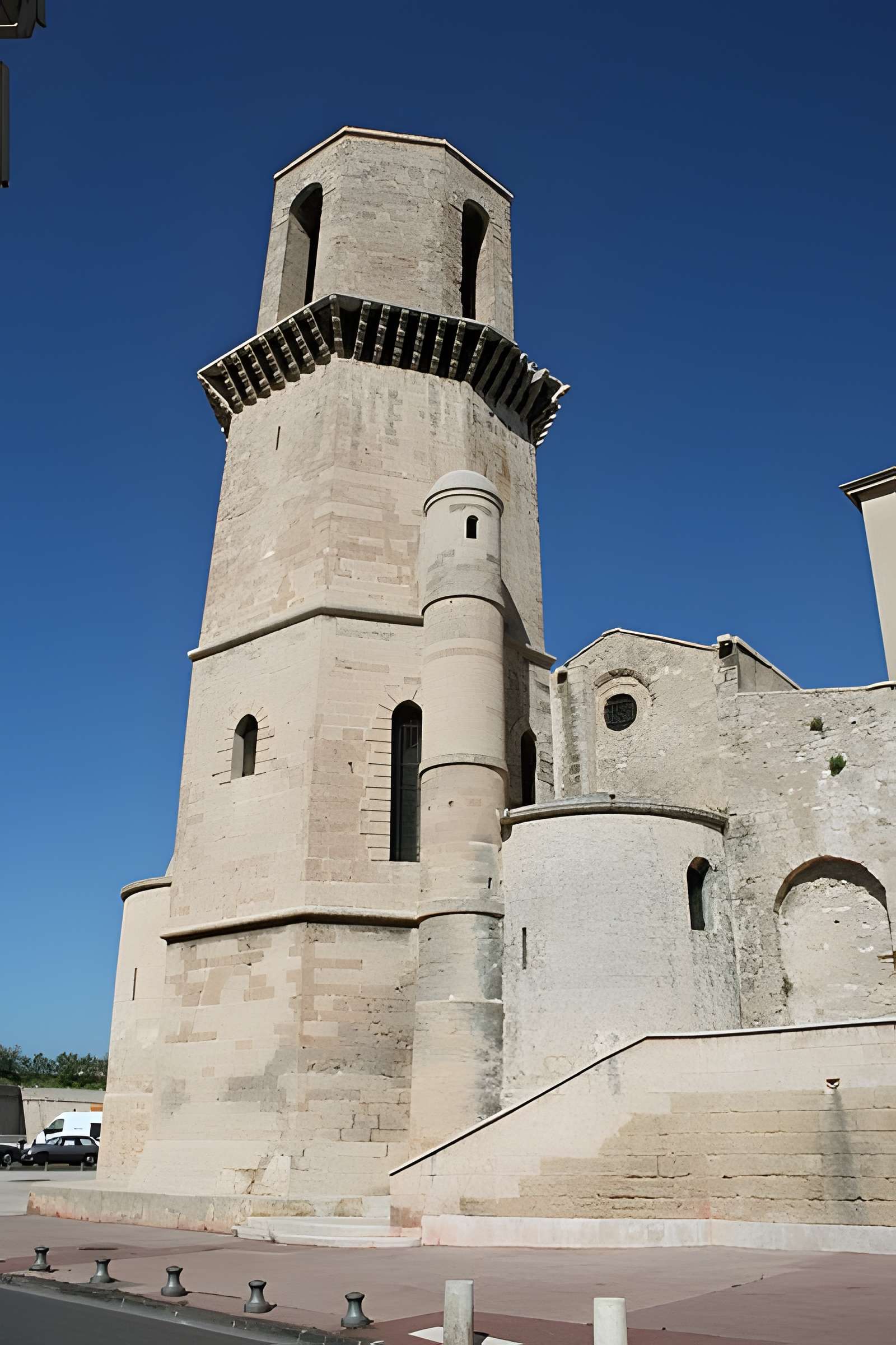 Eglise et baptistère Saint-Laurent