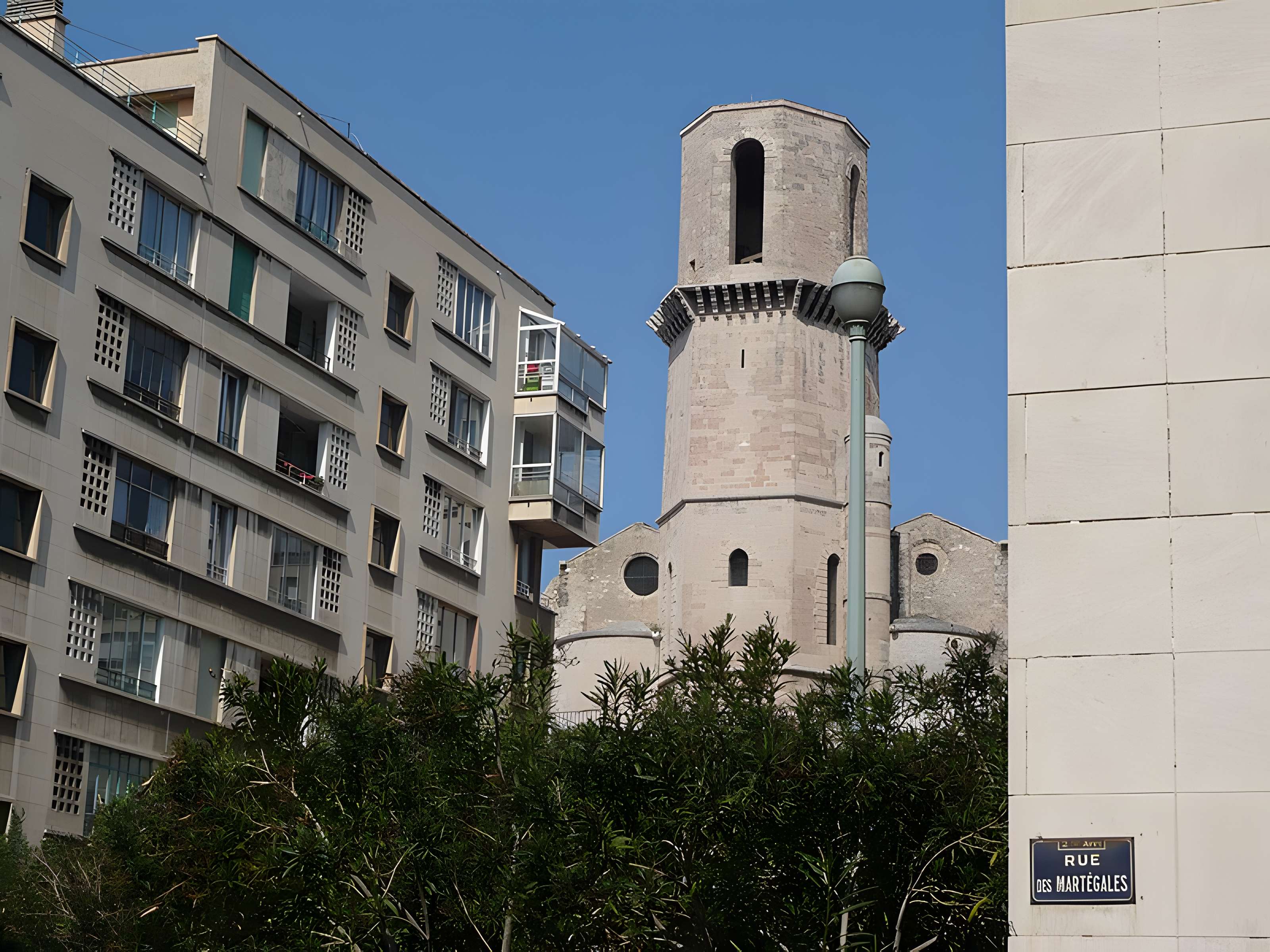 Eglise et baptistère Saint-Laurent