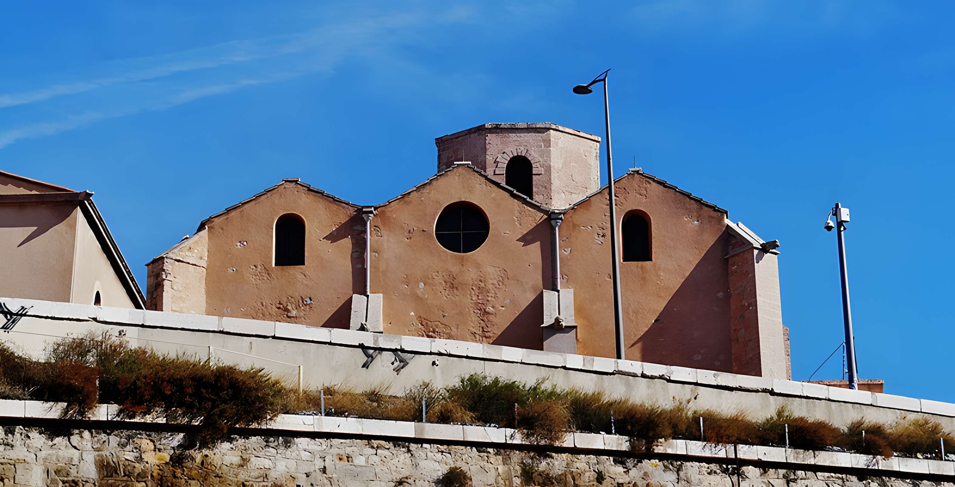 Eglise et baptistère Saint-Laurent