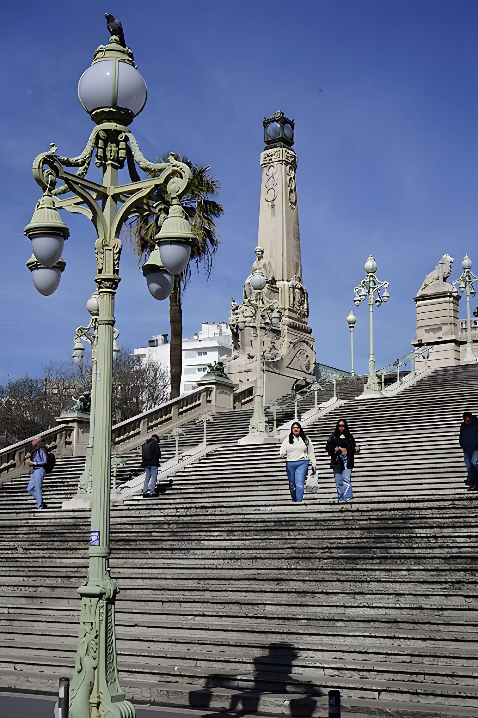 Escalier monumental d'accès à la gare Saint-Charles