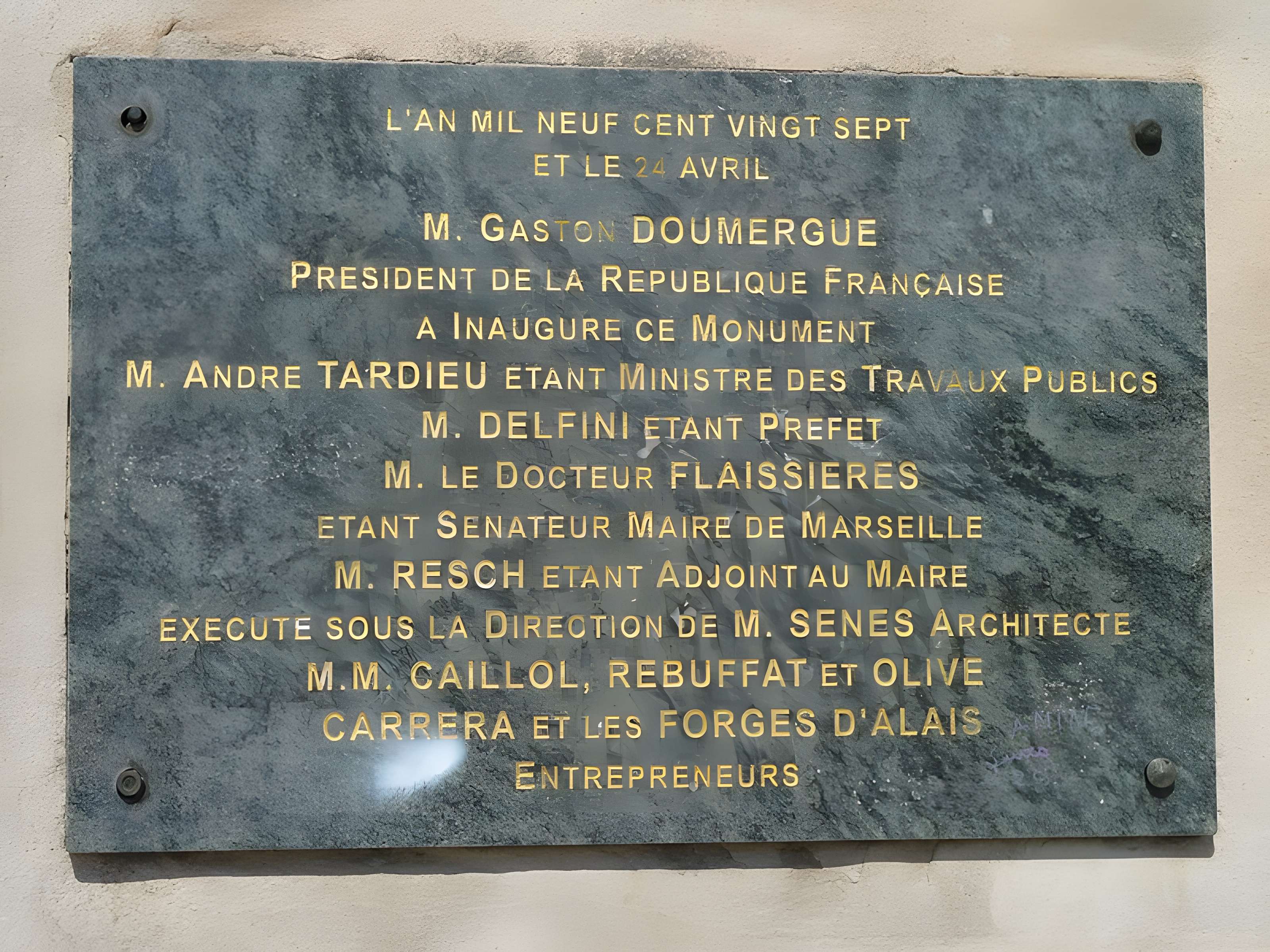 Escalier monumental d'accès à la gare Saint-Charles