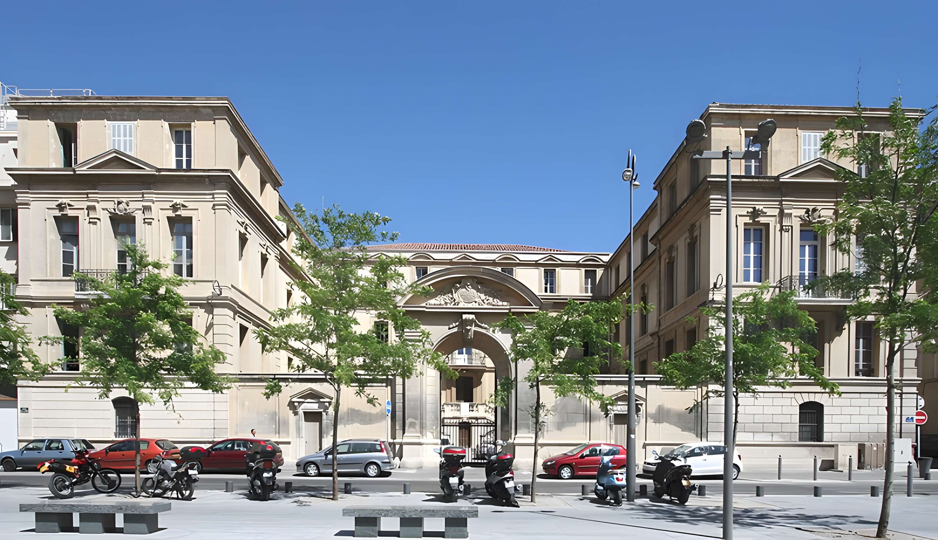 Evêché , puis hôtel de police