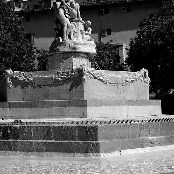 Photo de Fontaine des Danaïdes