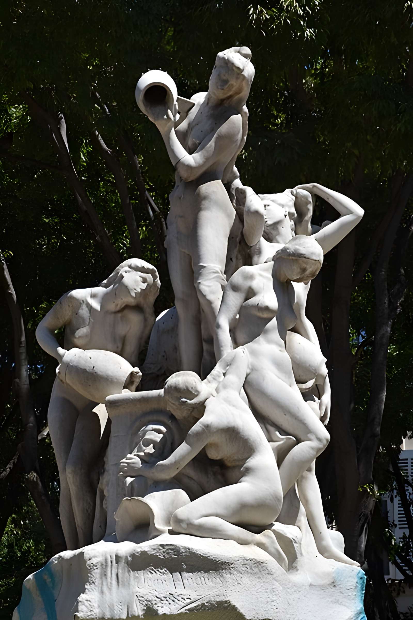 Fontaine des Danaïdes