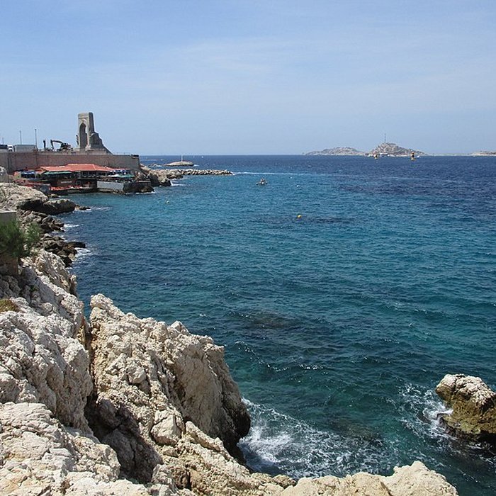 Photo de Monument aux héros de larmée dOrient et des terres lointaines, square Lieutenant-Danjaume