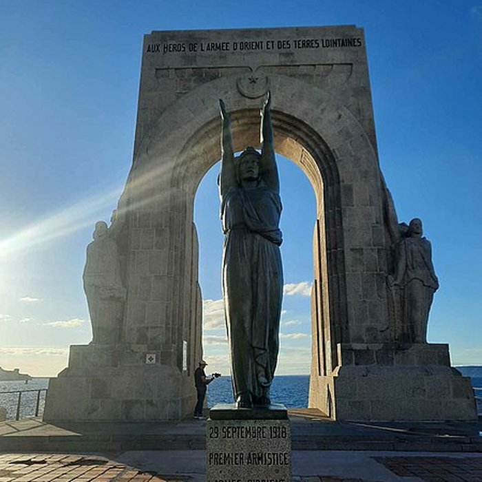 Photo de Monument aux héros de larmée dOrient et des terres lointaines, square Lieutenant-Danjaume