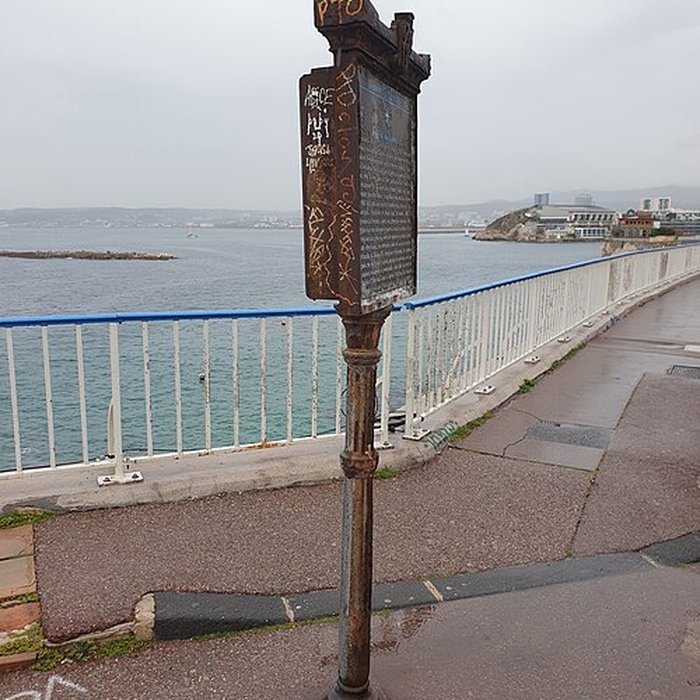 Photo de Monument aux héros de larmée dOrient et des terres lointaines, square Lieutenant-Danjaume