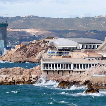 Monument aux héros de larmée dOrient et des terres lointaines, square Lieutenant-Danjaume