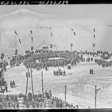 Monument aux héros de larmée dOrient et des terres lointaines, square Lieutenant-Danjaume