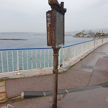 Monument aux héros de larmée dOrient et des terres lointaines, square Lieutenant-Danjaume