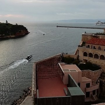 Monument aux héros de larmée dOrient et des terres lointaines, square Lieutenant-Danjaume