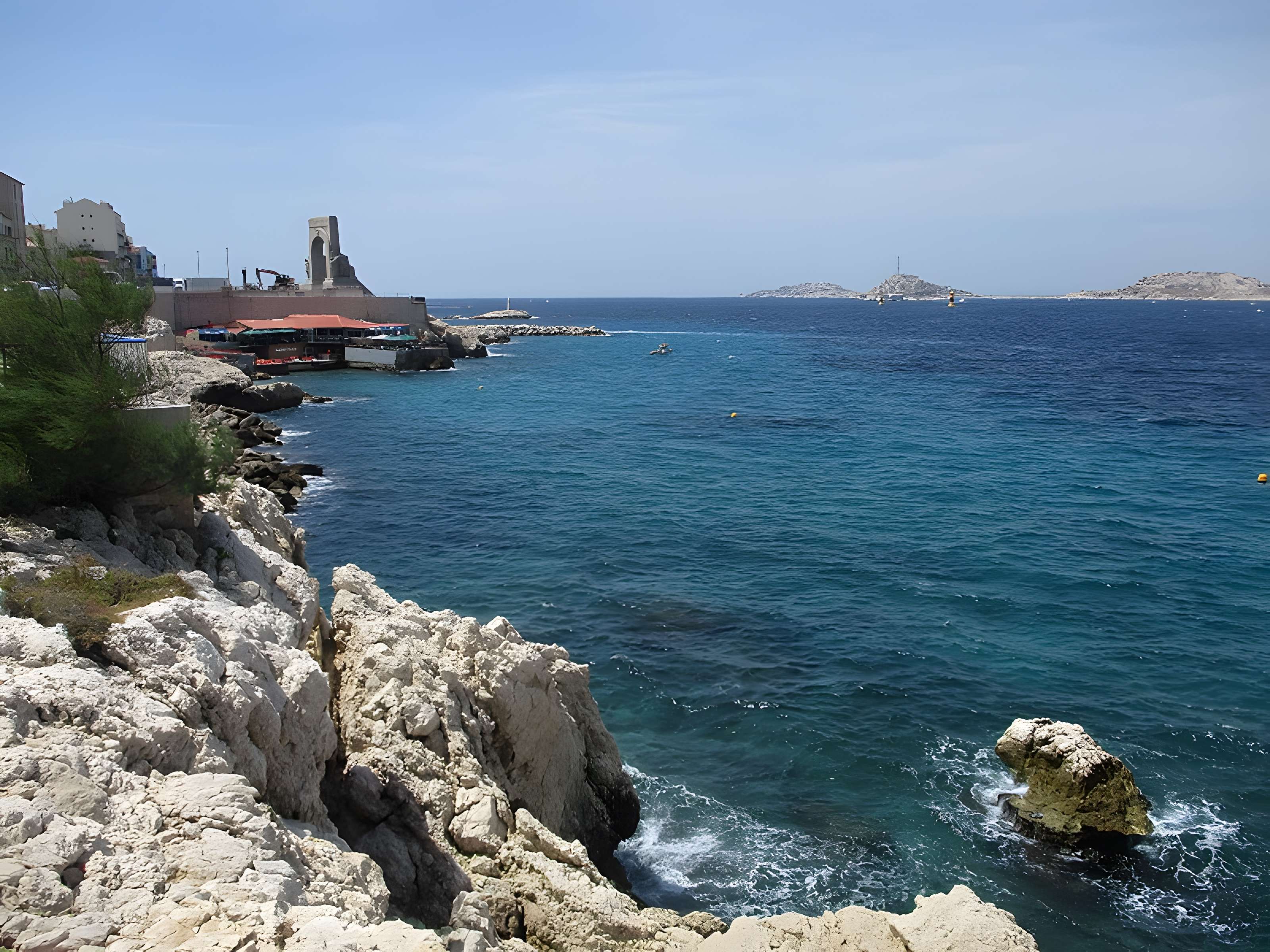 Monument aux héros de l'armée d'Orient et des terres lointaines, square Lieutenant-Danjaume