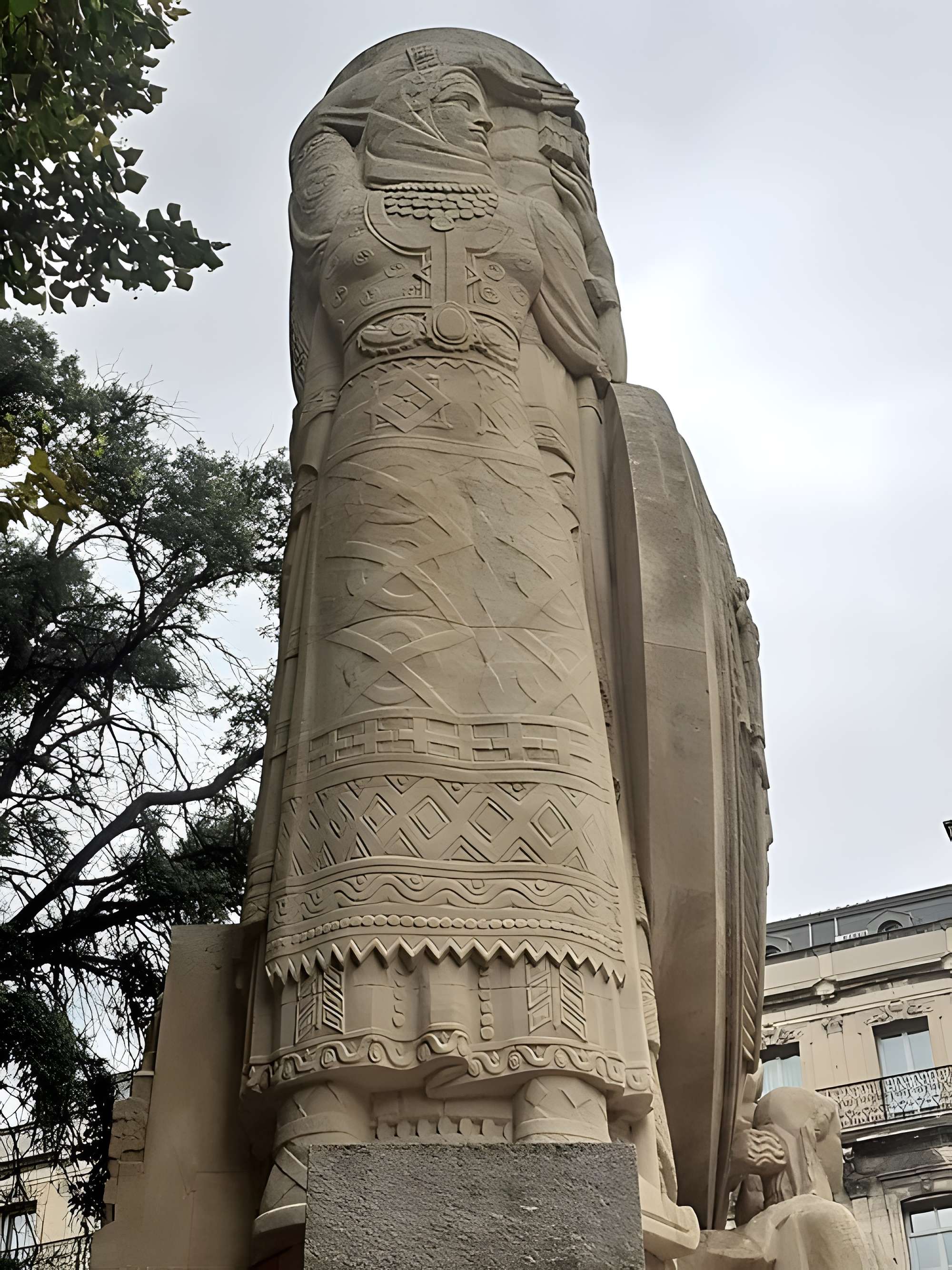 Monument commémoratif au roi Alexandre Ier de Yougoslavie et à Louis Barthou, situé jardin de la Préfecture