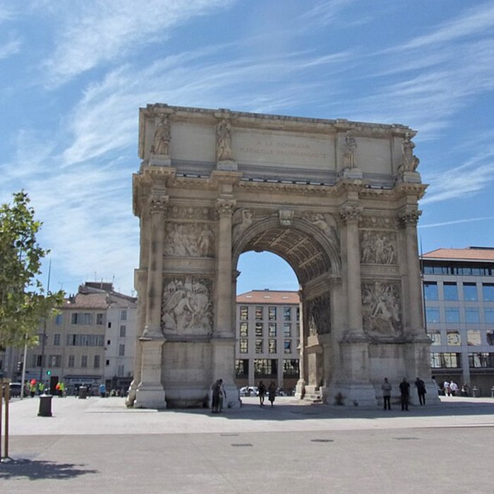 Photo de Porte dAix : larc de triomphe