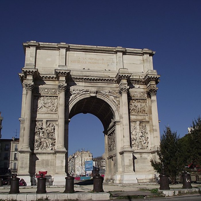 Photo de Porte dAix : larc de triomphe