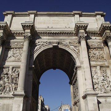 Porte dAix : larc de triomphe