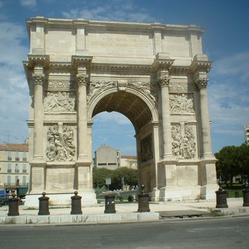 Porte dAix : larc de triomphe
