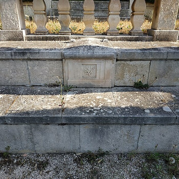 Photo de Bastide provençale, dite aussi Maison du chemin du Paradis