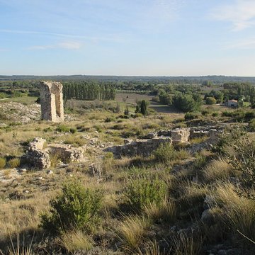 Vestiges de l’ancien château et du bourg castral de Castillon
