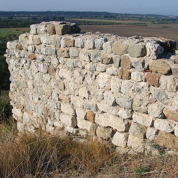 Vestiges de l’ancien château et du bourg castral de Castillon