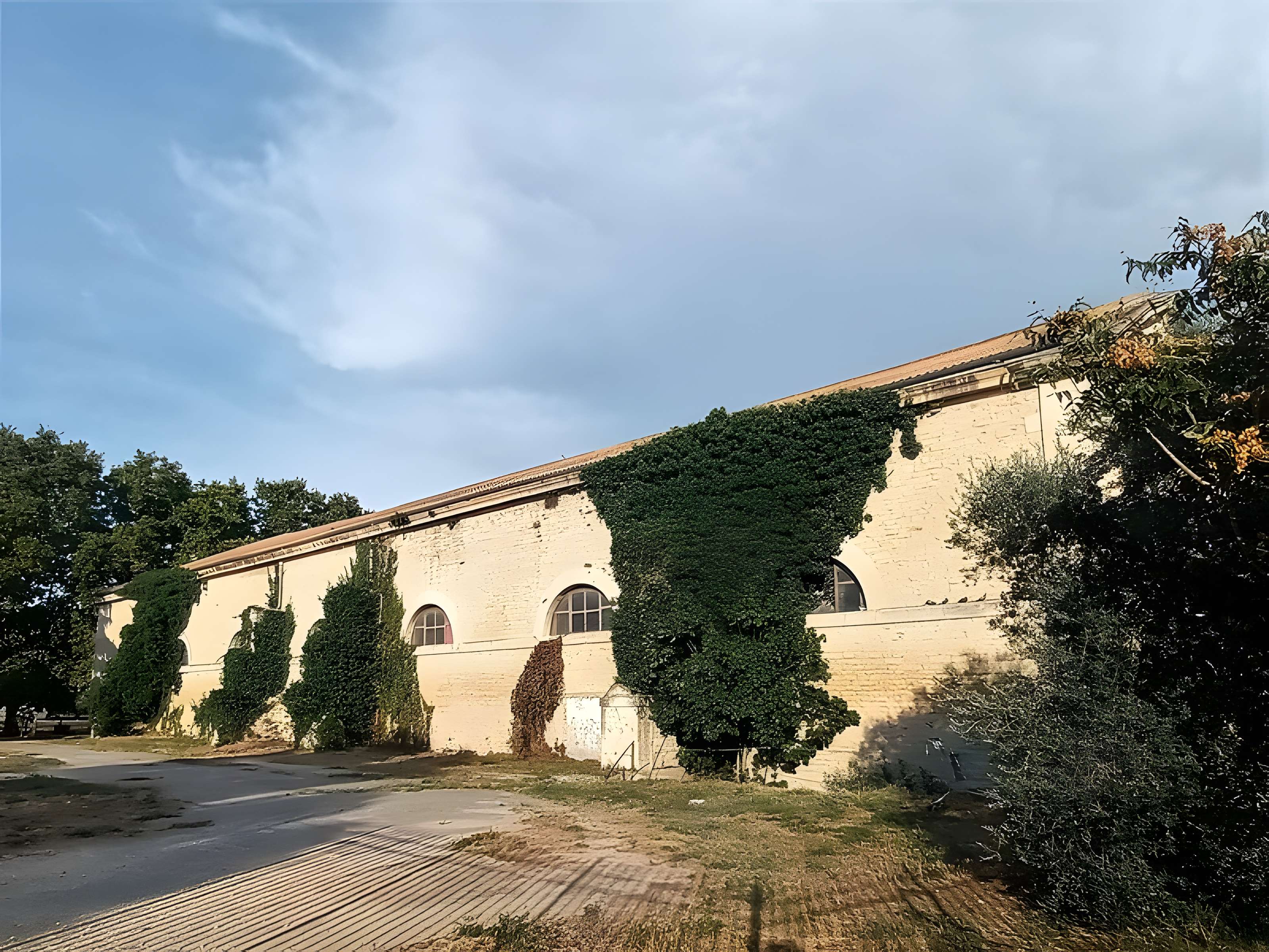 Casernes Kilmaine dénommées aussi le quartier Kilmaine ou les casernes