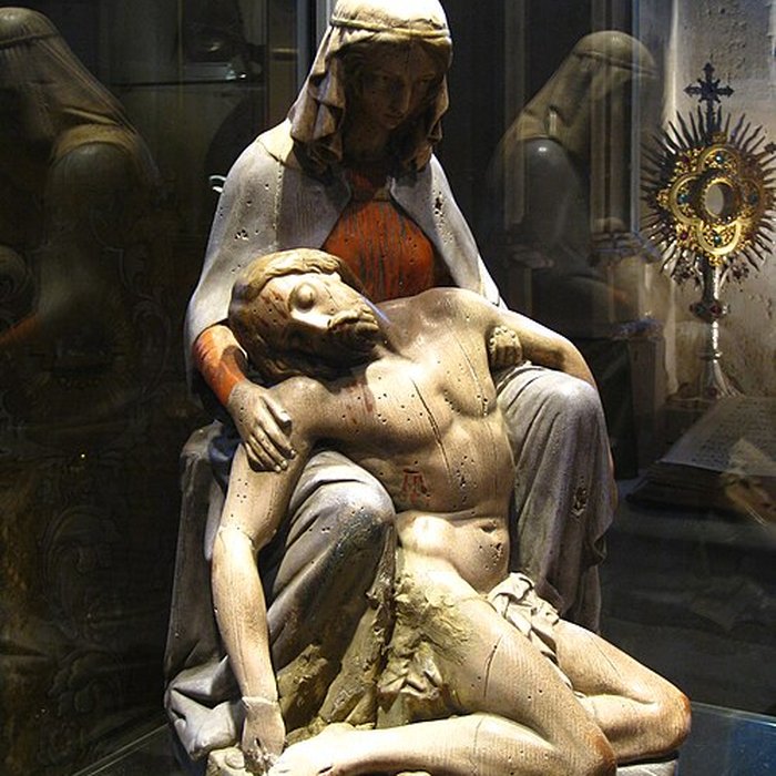 Photo de Collégiale Notre-Dame dUzeste