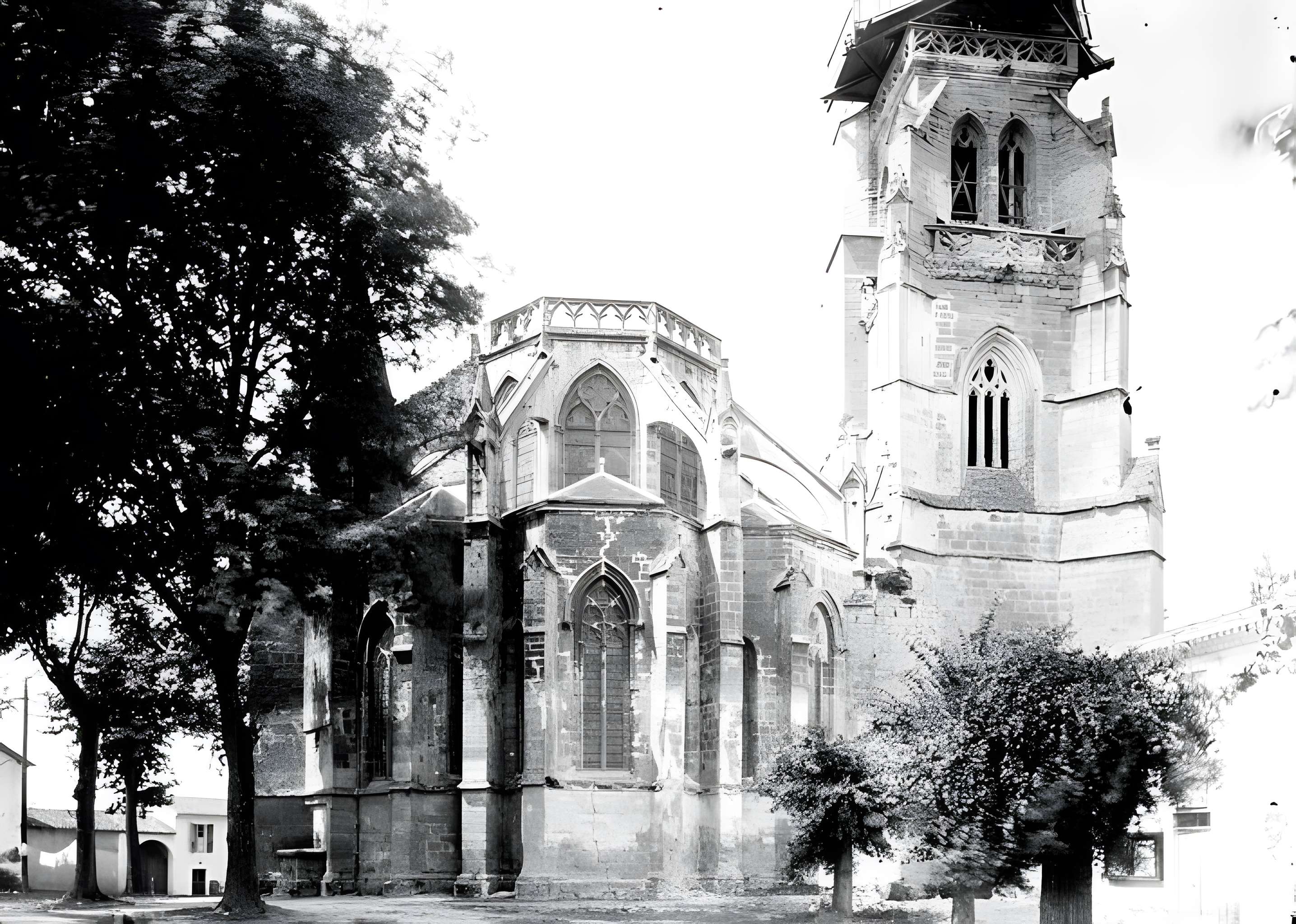 Collégiale Notre-Dame d'Uzeste