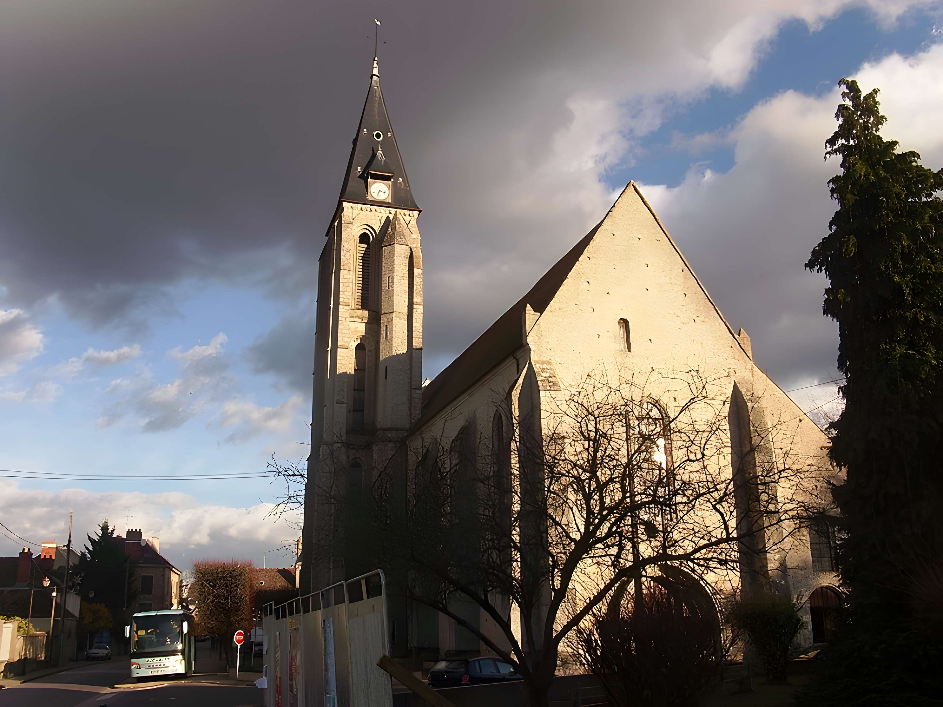 Collégiale Notre-Dame-de-l'Assomption de Milly-la-Forêt