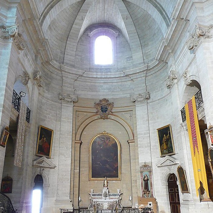 Photo de Collégiale Notre-Dame-des-Pommiers de Beaucaire