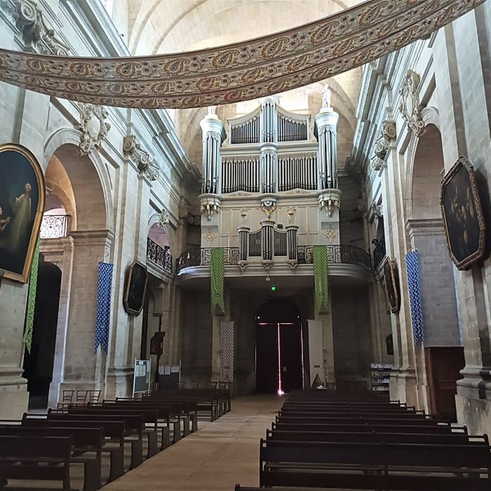 Photo de Collégiale Notre-Dame-des-Pommiers de Beaucaire