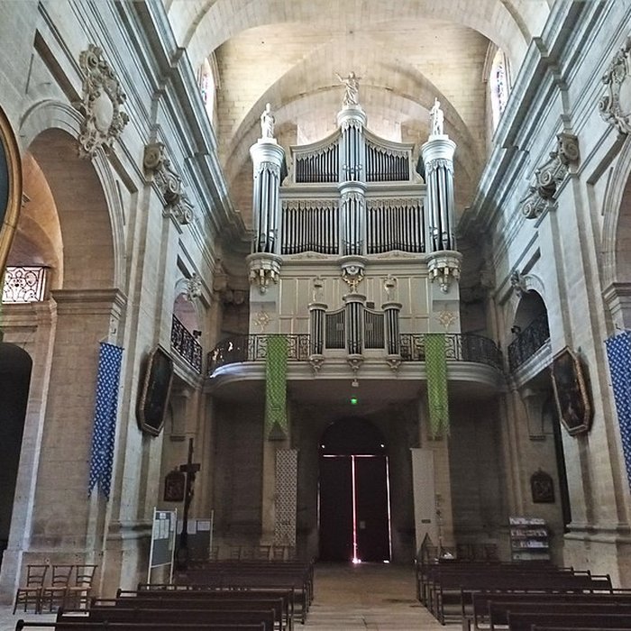 Photo de Collégiale Notre-Dame-des-Pommiers de Beaucaire