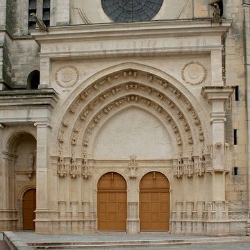 Collégiale Notre-Dame-et-Saint-Loup de Montereau-Fault-Yonne