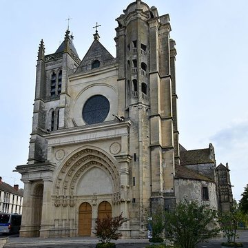 Collégiale Notre-Dame-et-Saint-Loup de Montereau-Fault-Yonne