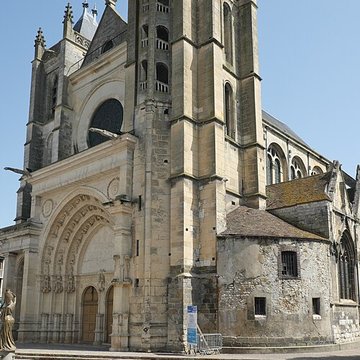 Collégiale Notre-Dame-et-Saint-Loup de Montereau-Fault-Yonne