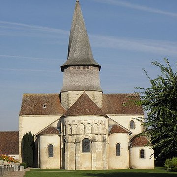 Collégiale Saint-Austrégésile de Saint-Outrille