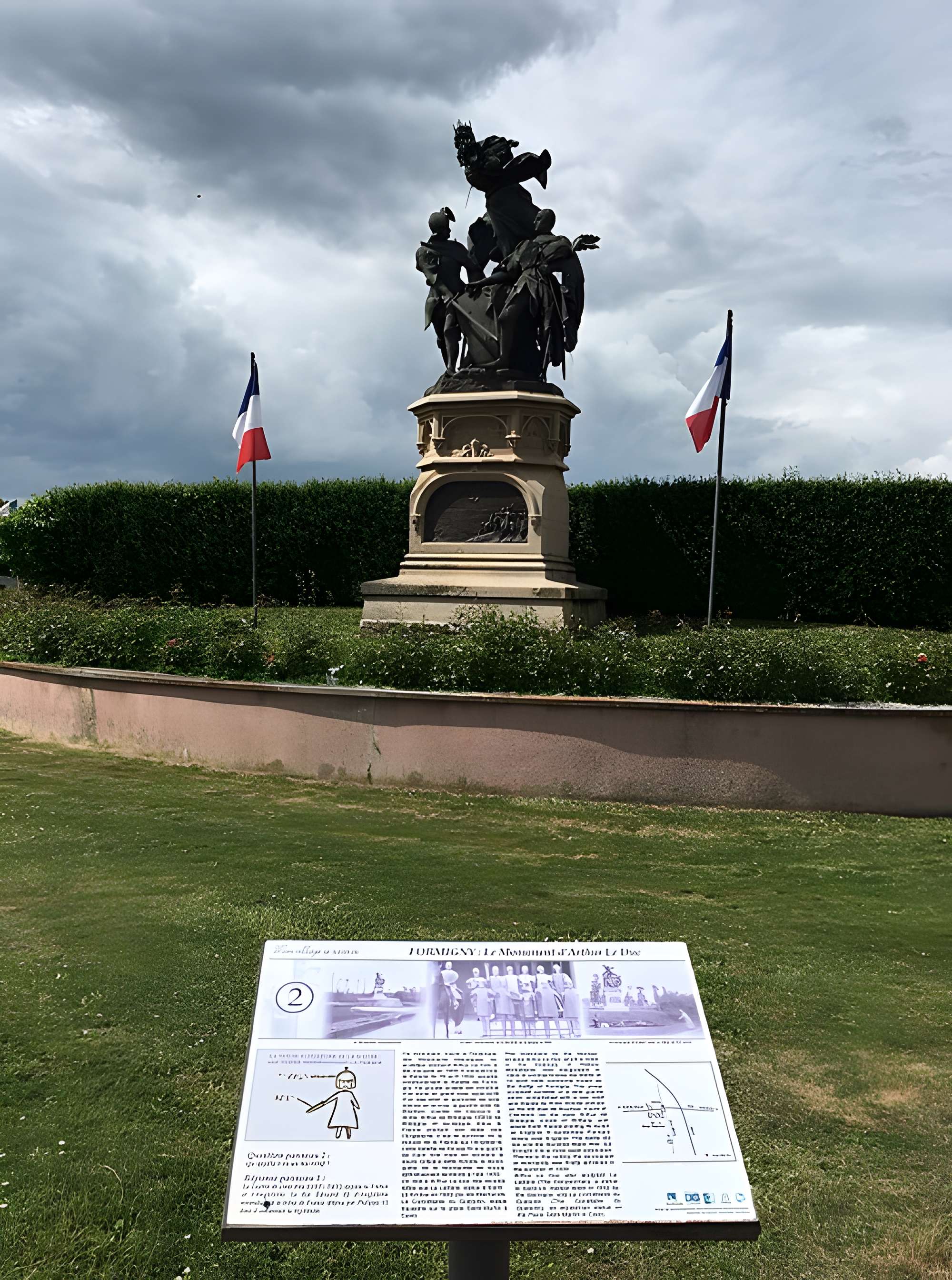 Groupe sculpté de la bataille de Formigny