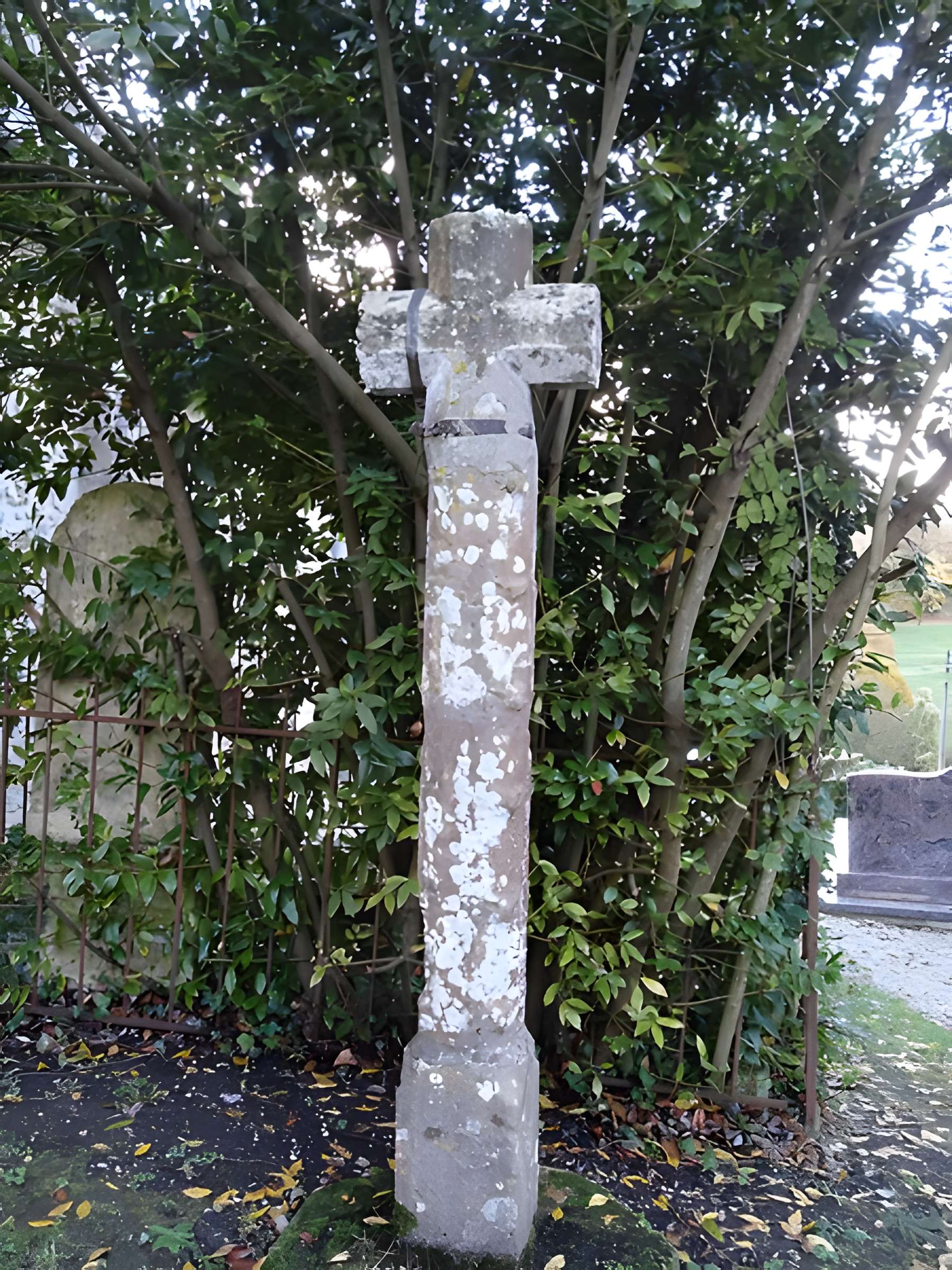 Croix de cimetière